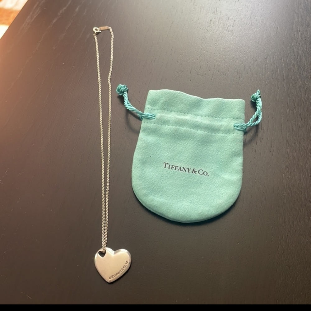 RARE RETIRED!!! Tiffany Luxury Heart 925 Sterling Necklace 💙 - Picture 3 of 5
